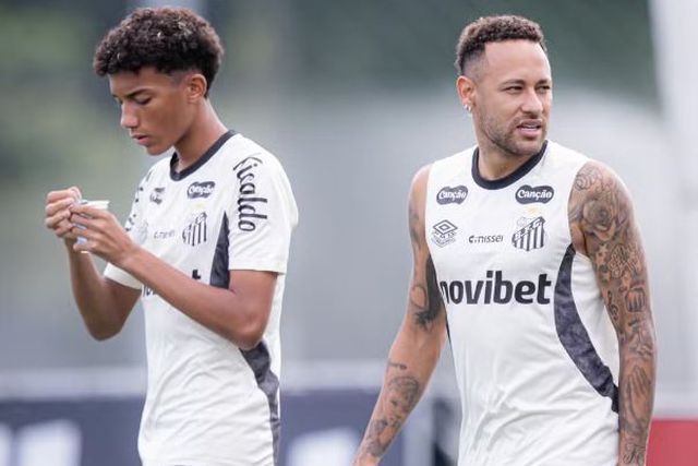 Robinho Jr. e Neymar - foto: Santos