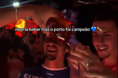 João Costa alertou para a idade, mas Rodrigo Mora acabou a festejar...  em discoteca